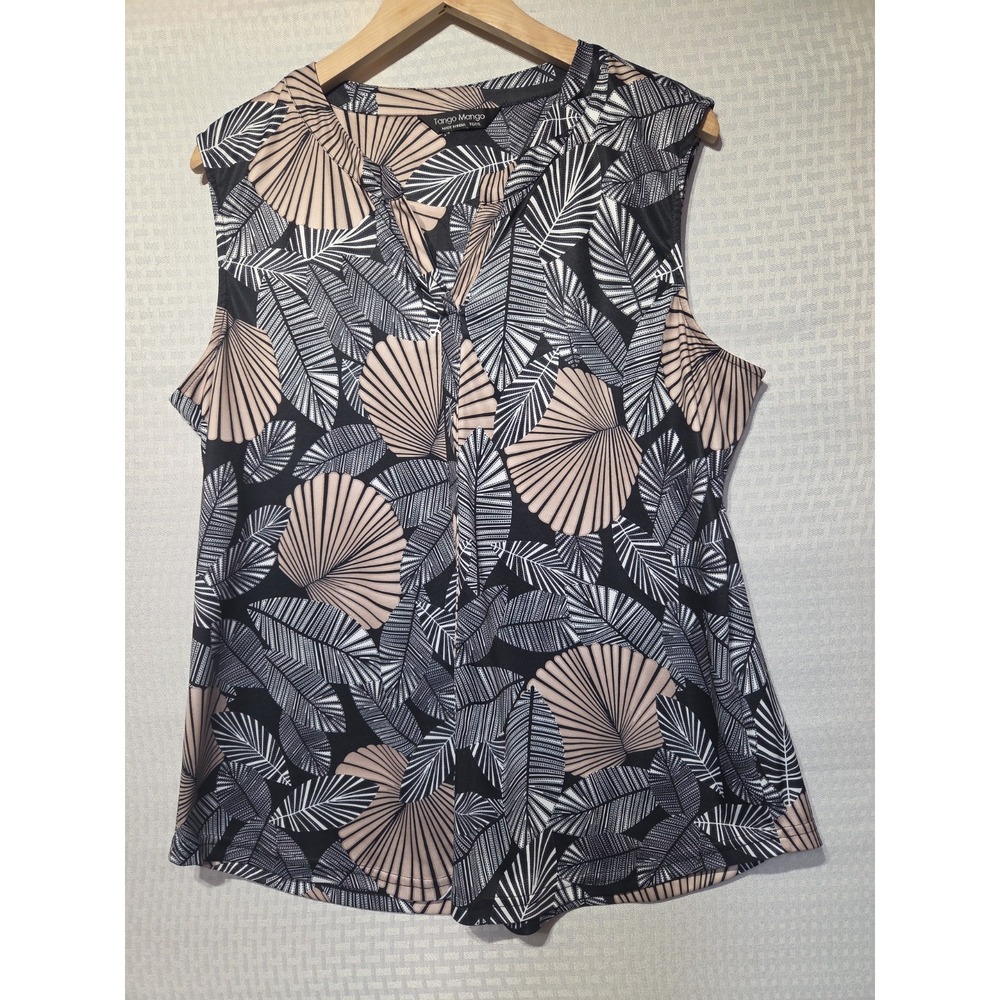 Tango Mango Sleeveless Top XL Black Beige White Leaf Print‎ V-Neck Pullover...